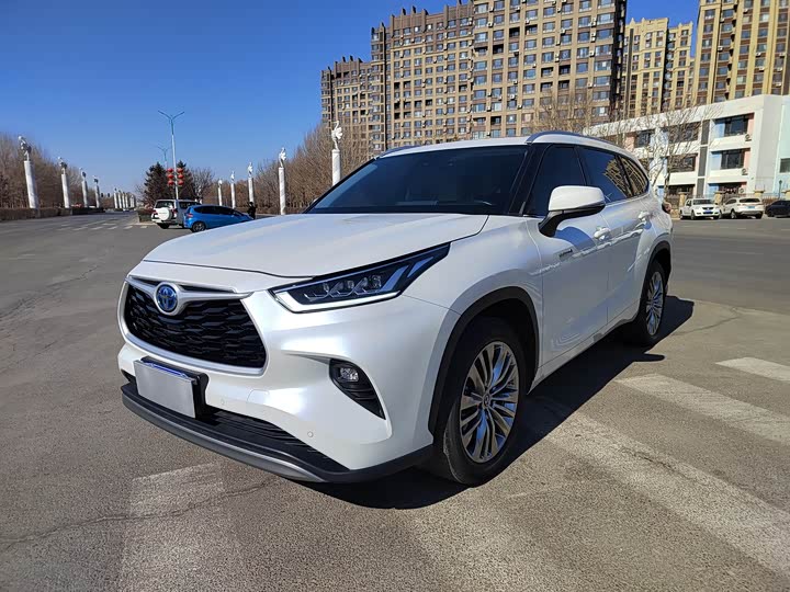 Фото 1 - Toyota Highlander