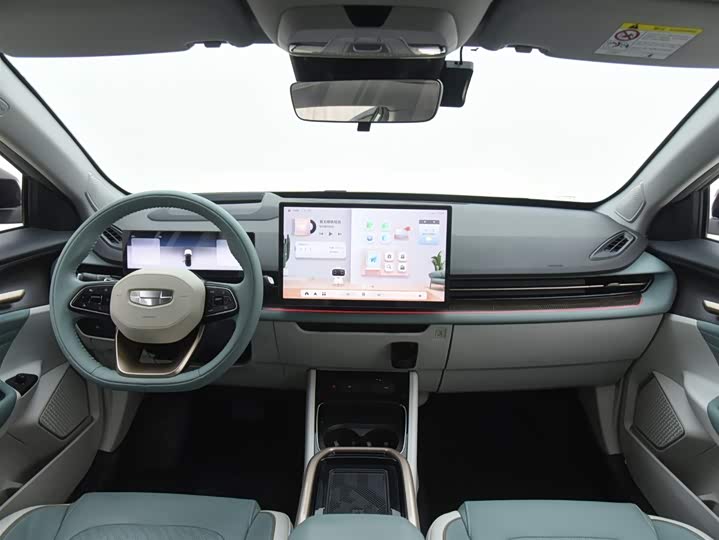 Фото 9 - Geely Geometry G6