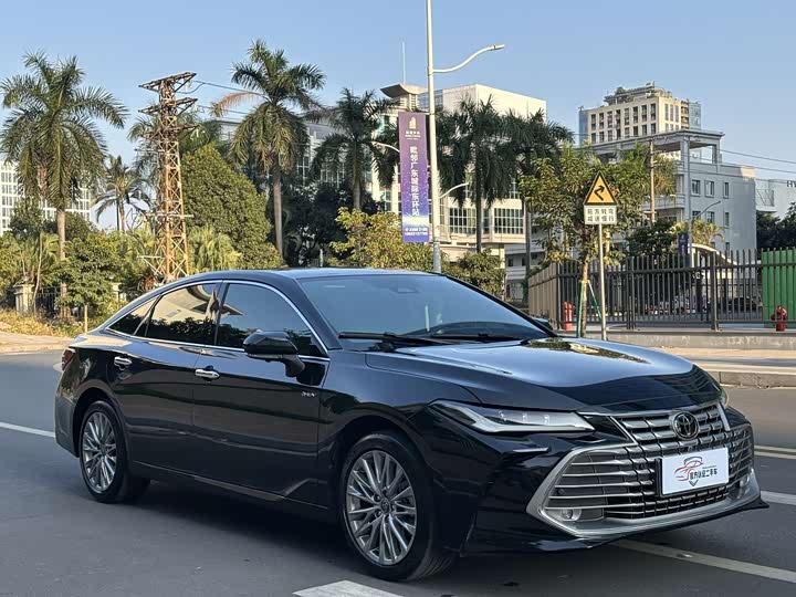 Фото 3 - Toyota Avalon