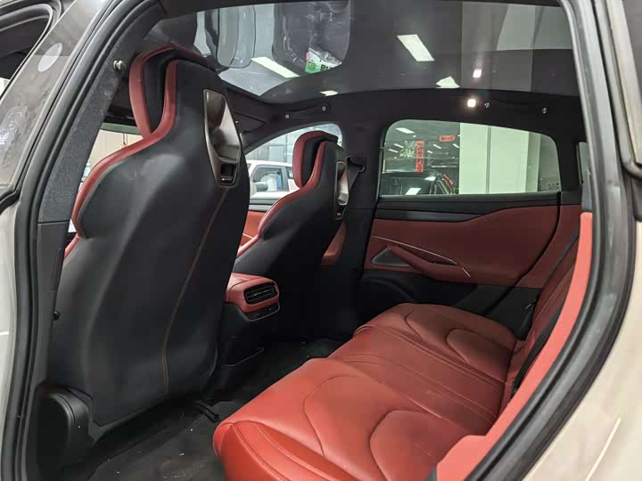 Фото 4 - Xiaomi SU7