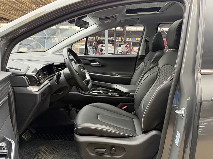 Фото 8 - Hyundai Custo