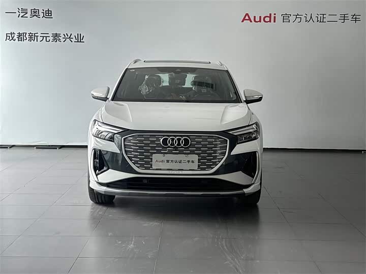 Фото 2 - Audi Q4 e-tron