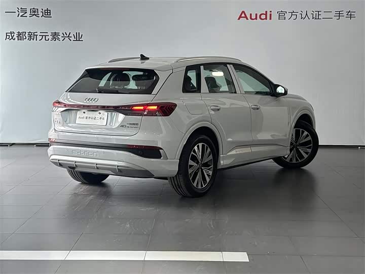 Фото 4 - Audi Q4 e-tron