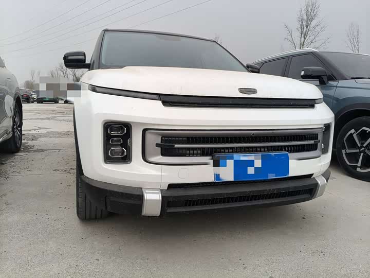 Photo 1 - Geely Icon