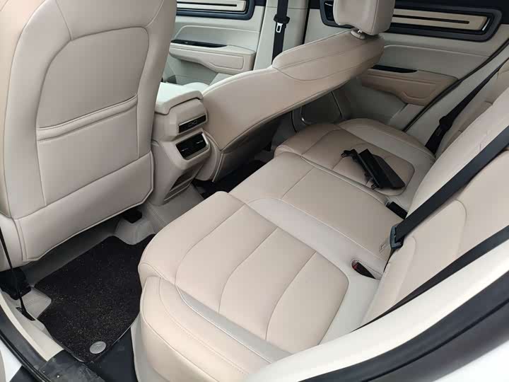 Photo 5 - Geely Icon