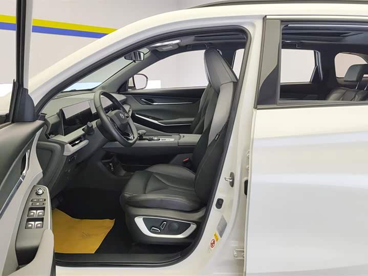 Фото 9 - Changan CS75 Plus