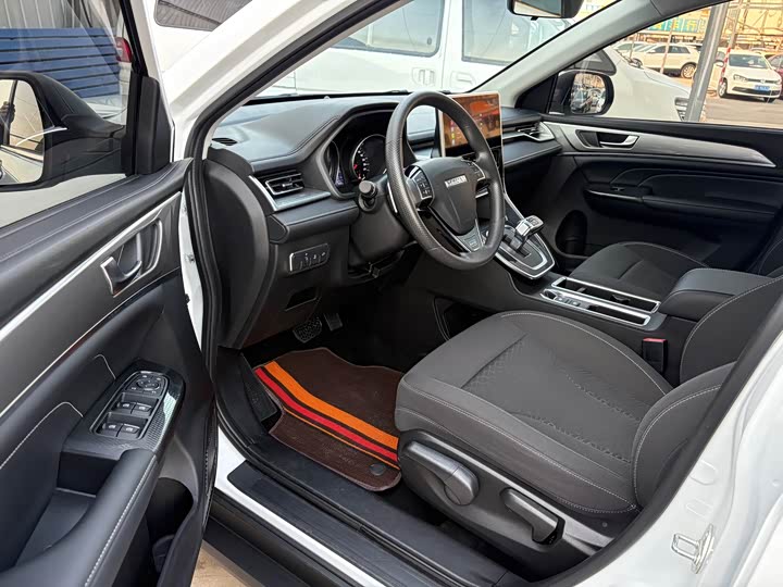 Фото 6 - Haval M6