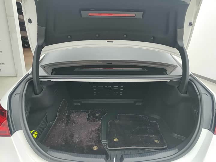 Фото 9 - Mercedes-Benz C-Class