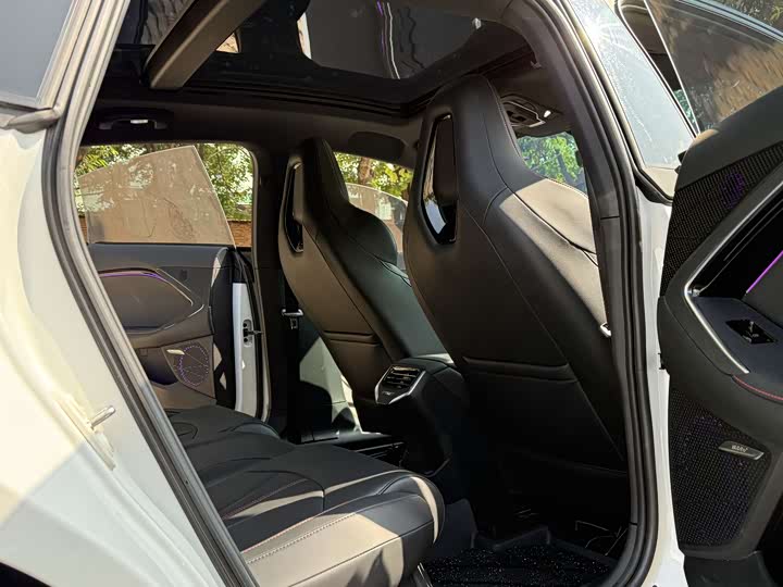 Фото 9 - MG Motor 7