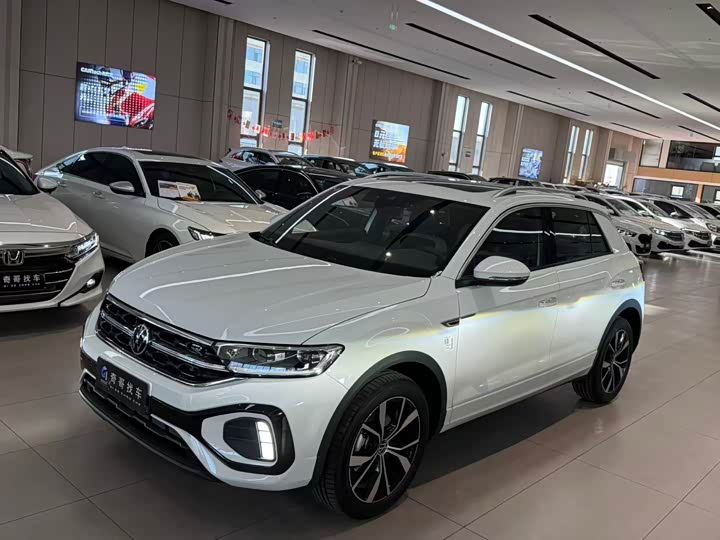 Фото 3 - Volkswagen T-Roc