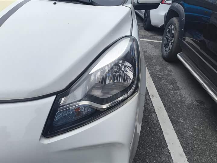 Фото 5 - Changan BenBen E-Star