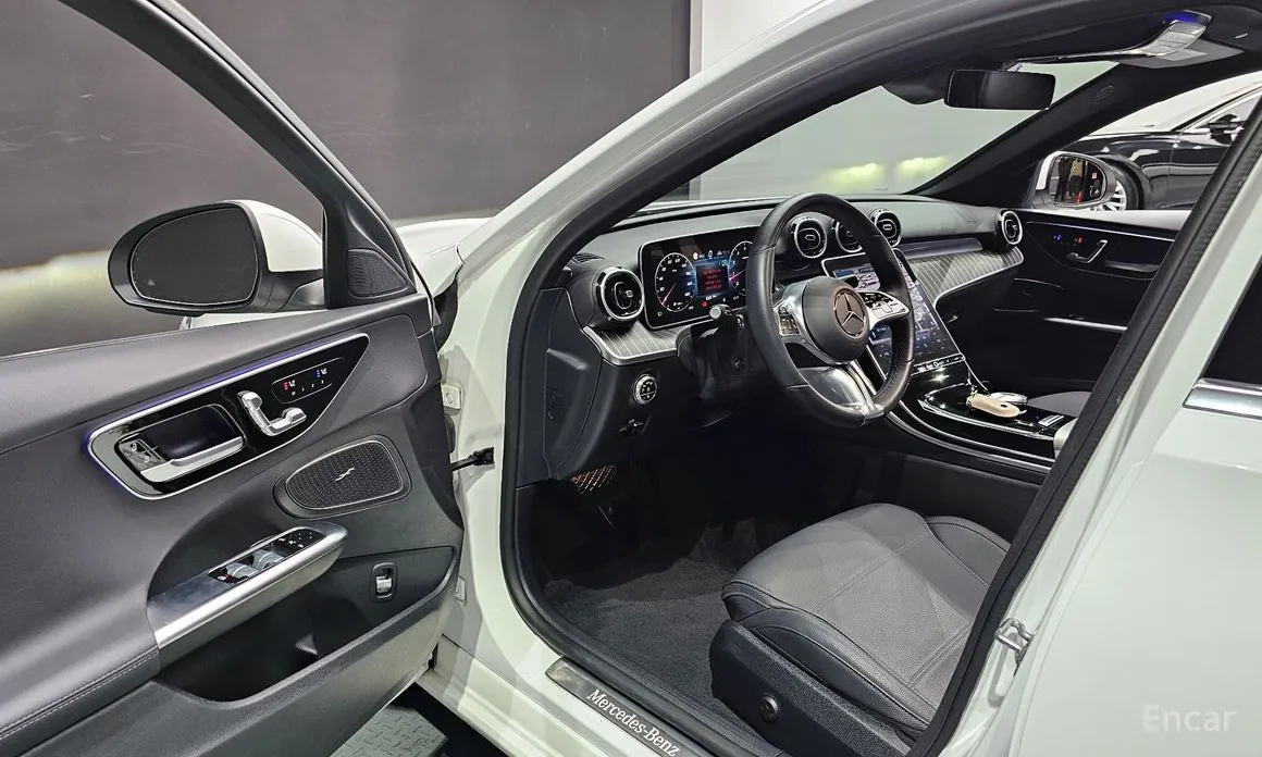 Фото 11 - Mercedes-Benz C-Class