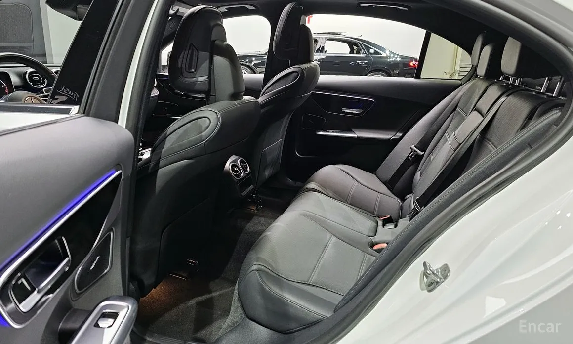 Фото 12 - Mercedes-Benz C-Class