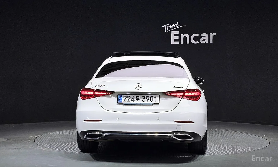 Фото 4 - Mercedes-Benz C-Class