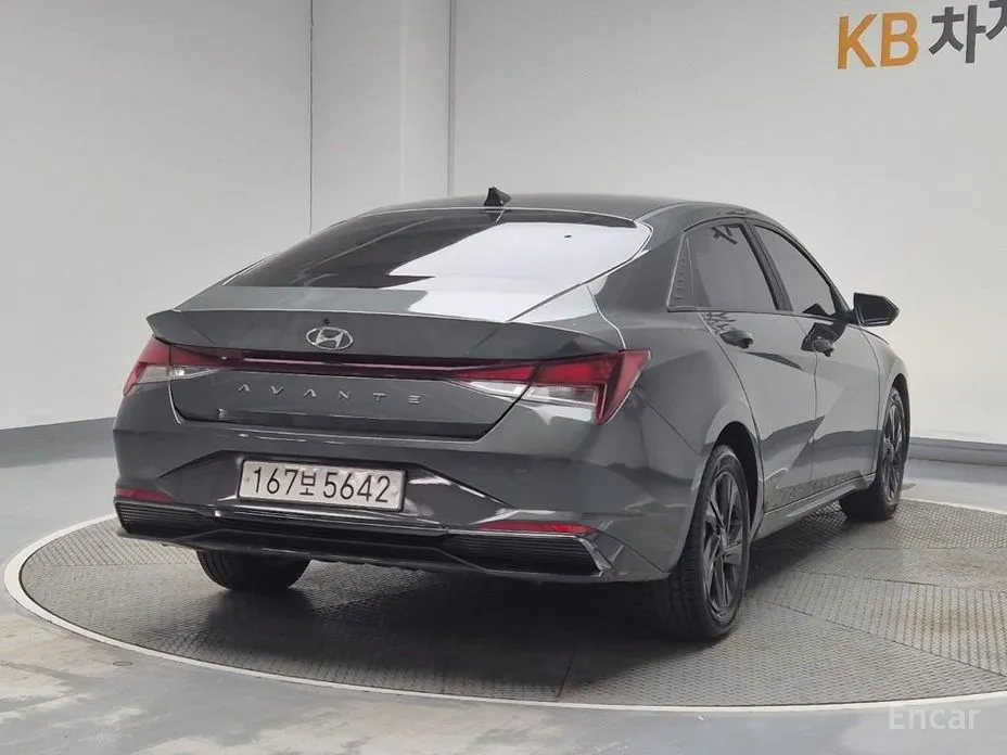 Фото 3 - Hyundai Avante