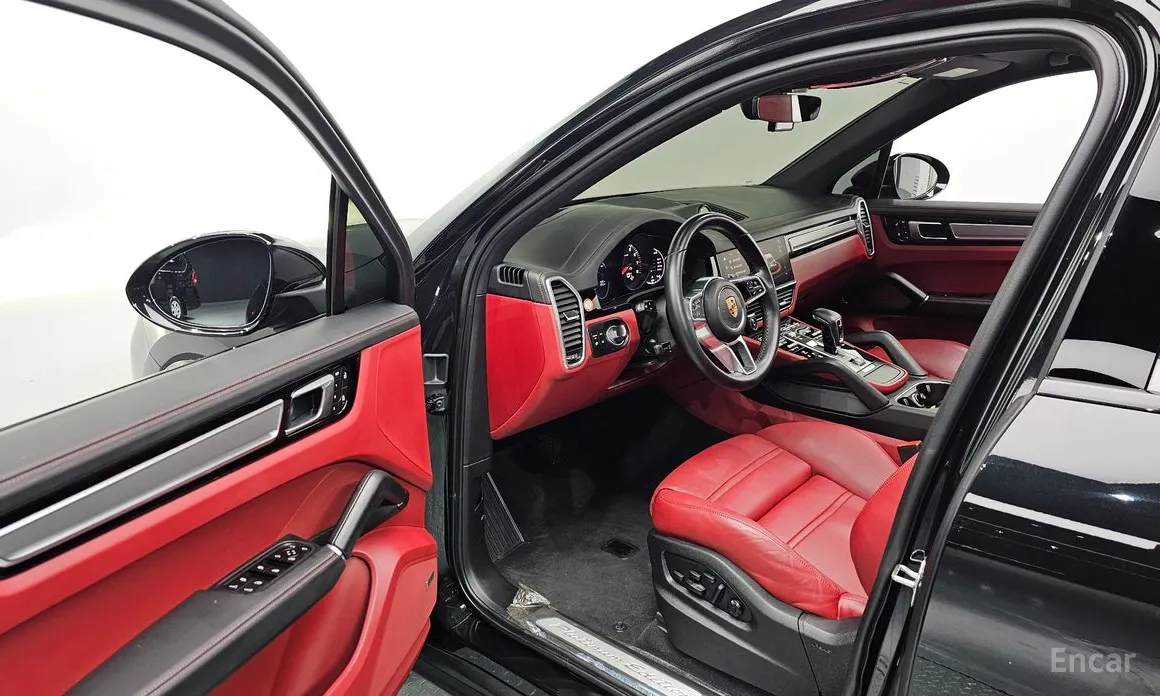 Фото 11 - Porsche Cayenne