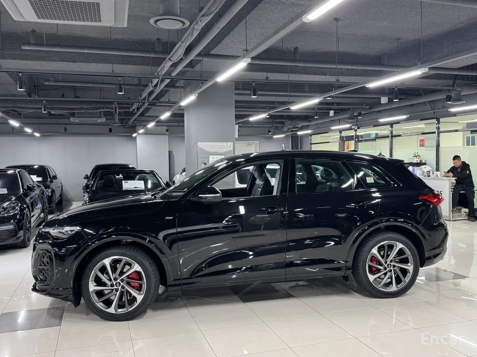 Фото 2 - Audi Q5