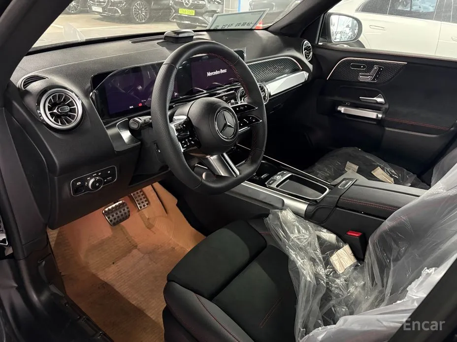 Фото 2 - Mercedes-Benz GLB-Class