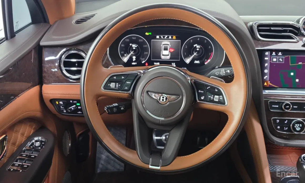 Фото 13 - Bentley Bentayga