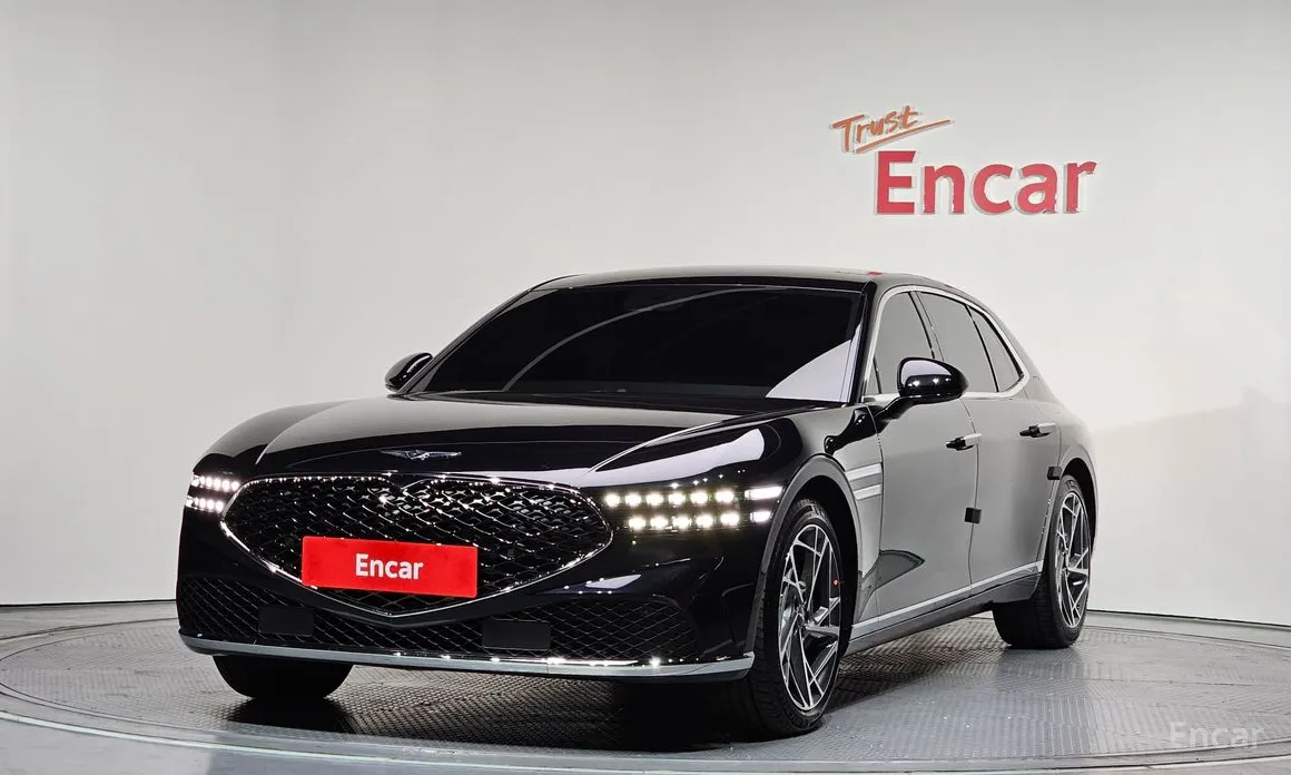 Фото 1 - Genesis G90