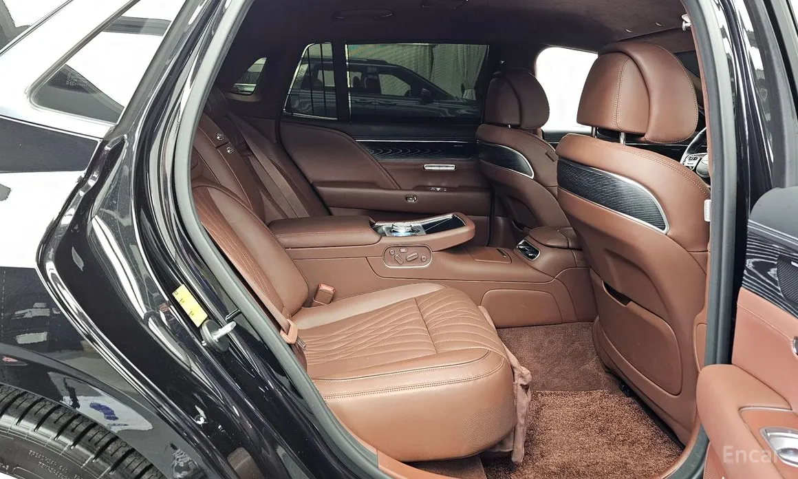 Фото 12 - Genesis G90