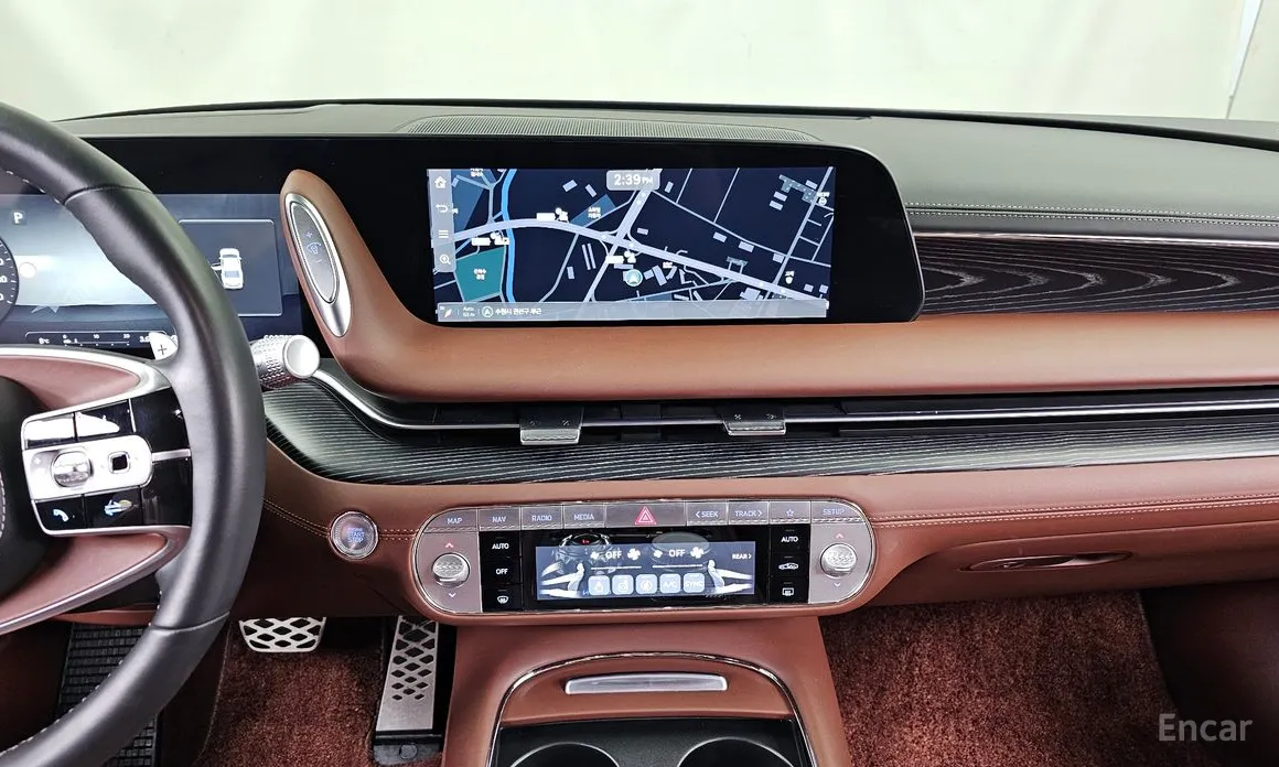 Фото 14 - Genesis G90