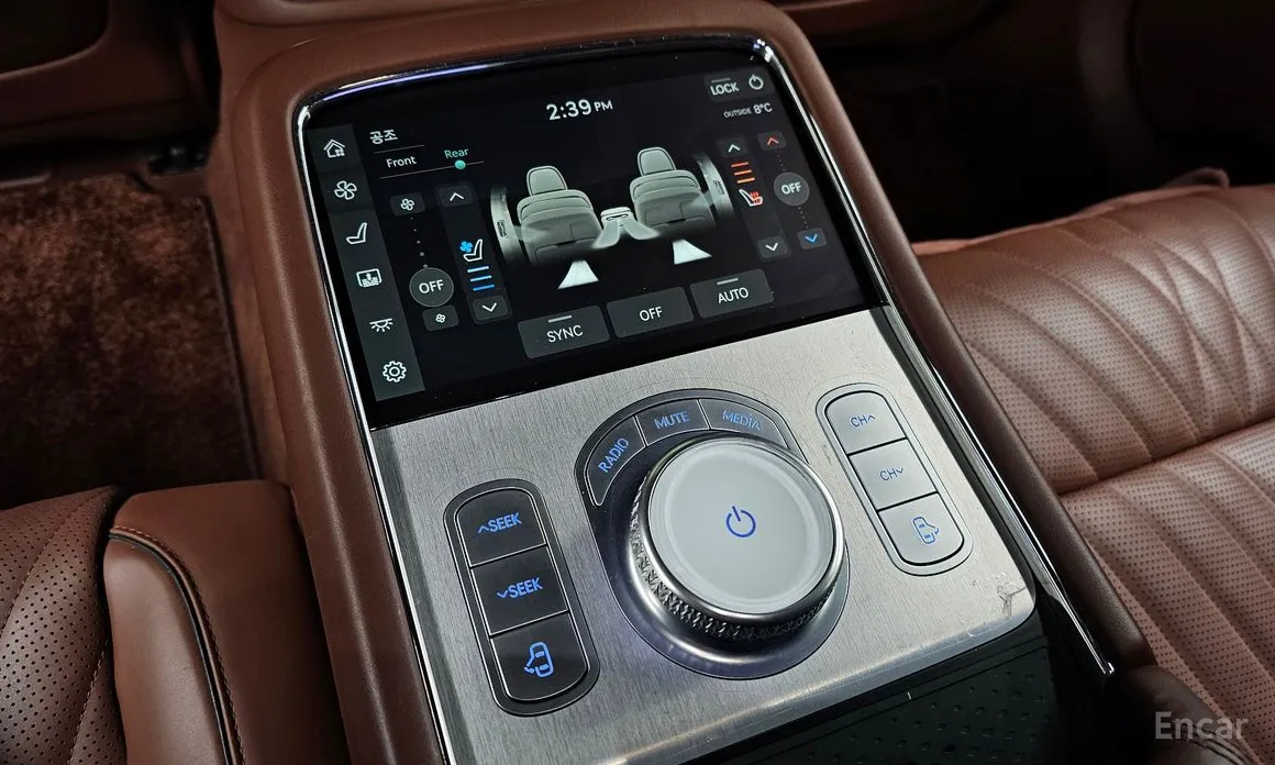 Фото 19 - Genesis G90