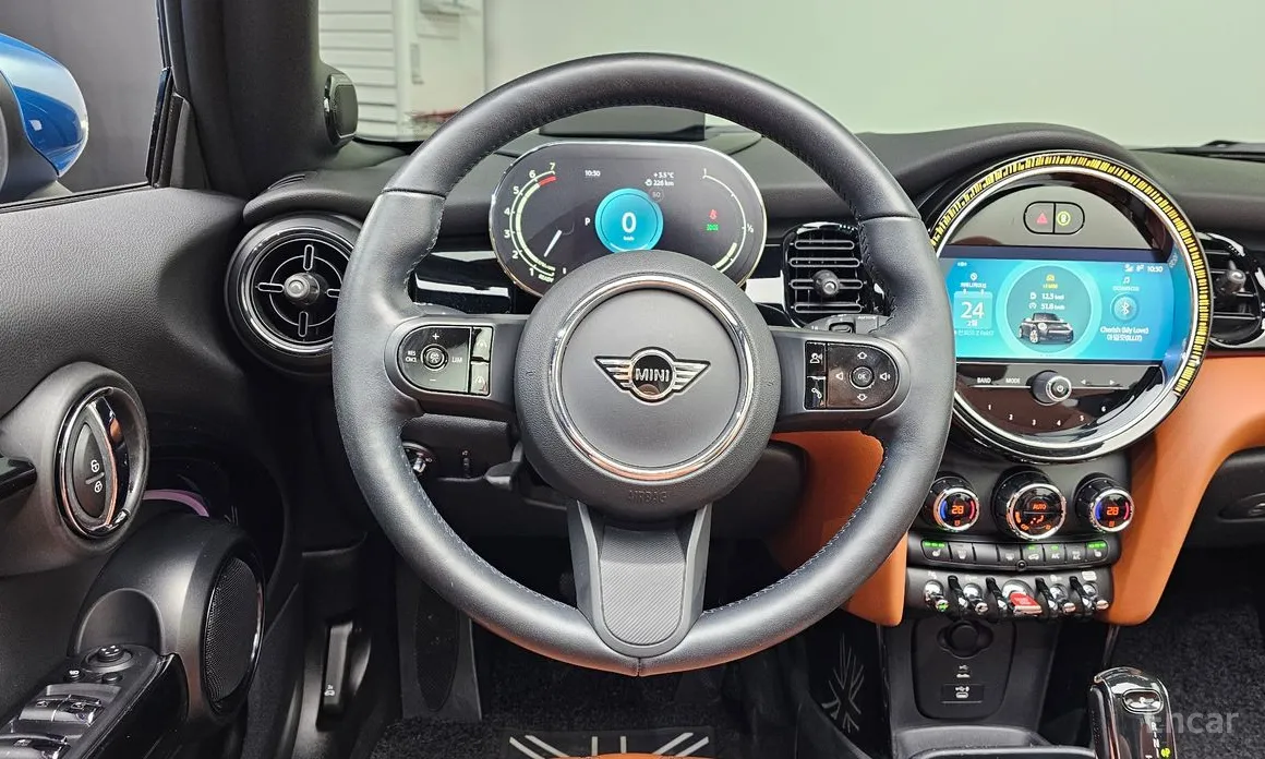 Фото 13 - Mini Cooper Convertible