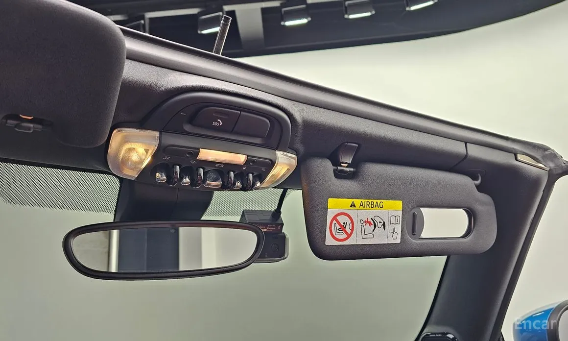 Фото 18 - Mini Cooper Convertible