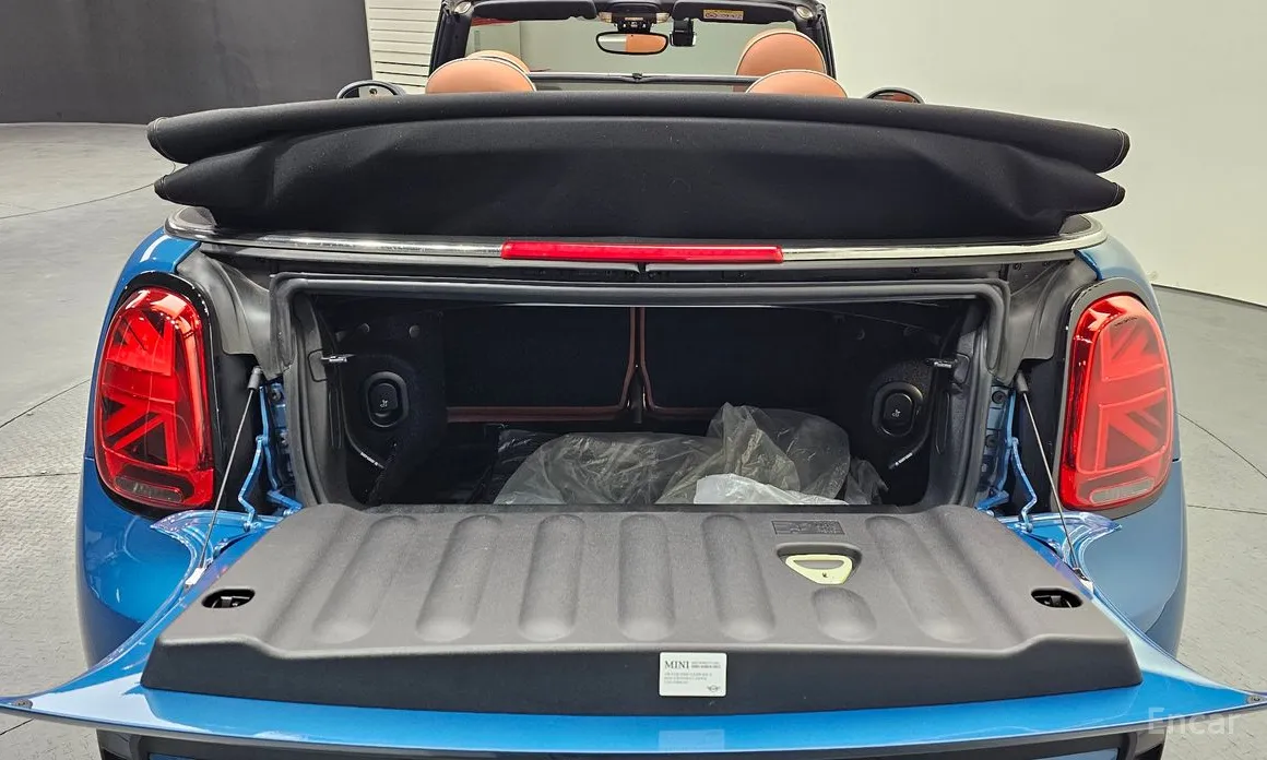 Фото 20 - Mini Cooper Convertible