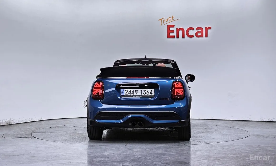 Фото 4 - Mini Cooper Convertible