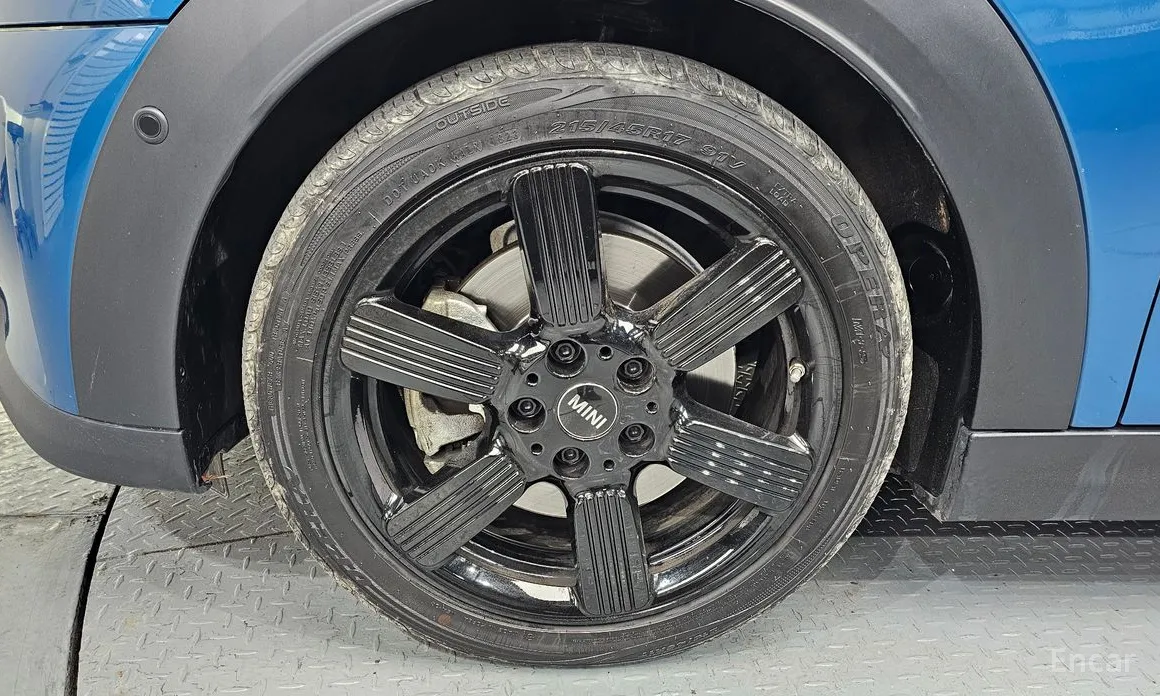 Фото 5 - Mini Cooper Convertible