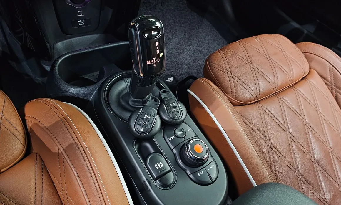 Фото 9 - Mini Cooper Convertible