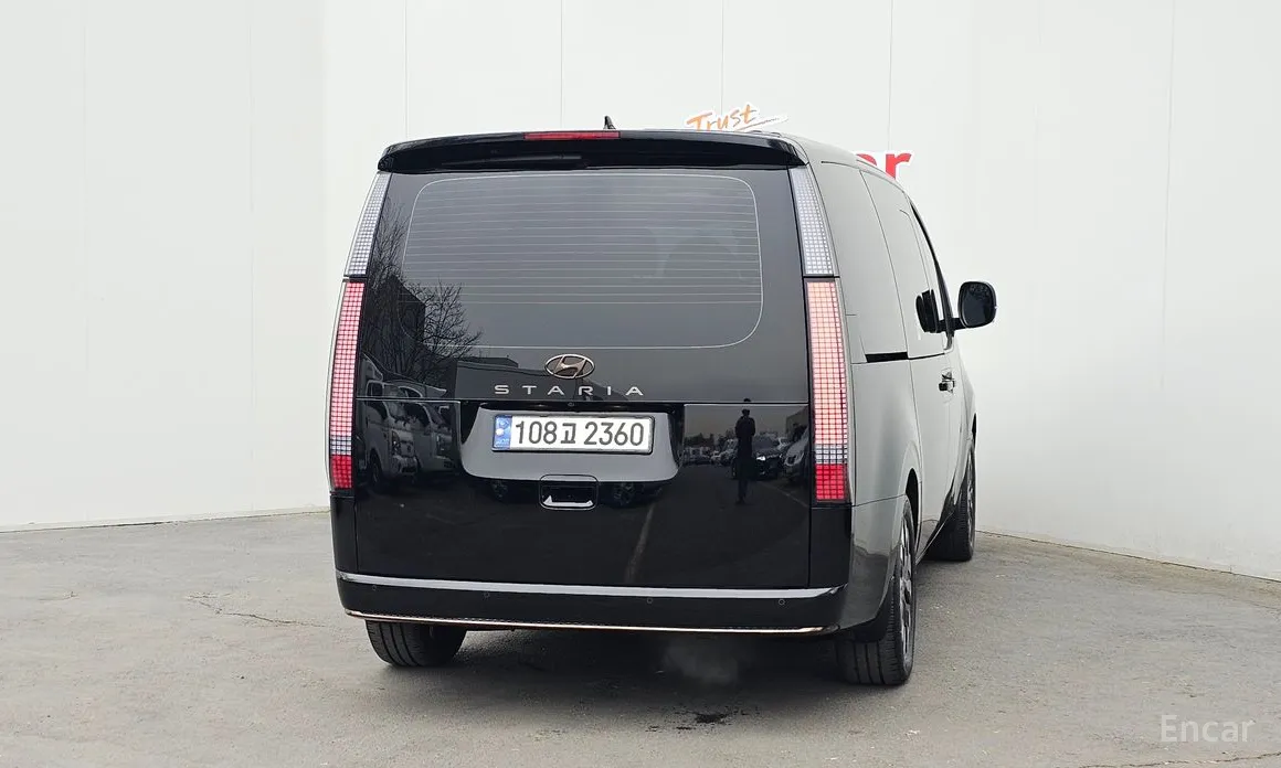 Фото 4 - Hyundai Staria