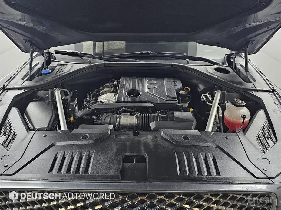 Фото 6 - Genesis GV70