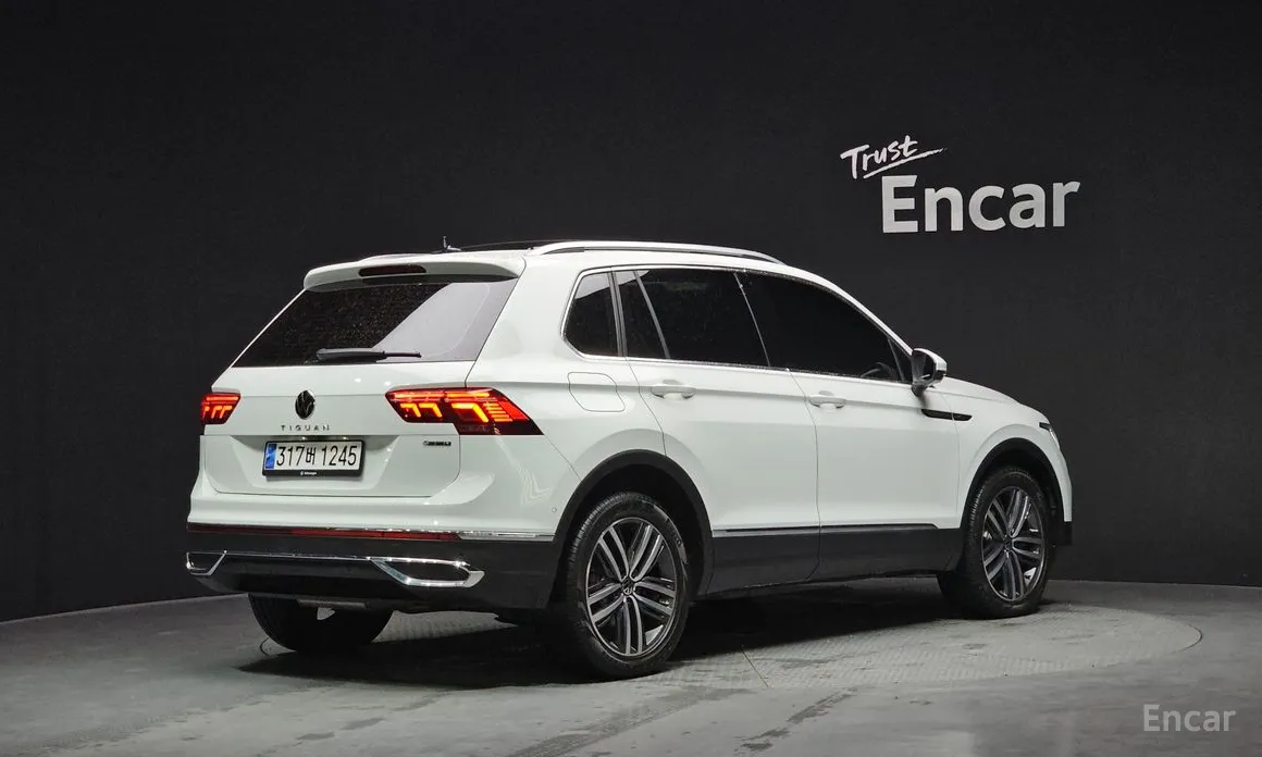 Фото 2 - Volkswagen Tiguan