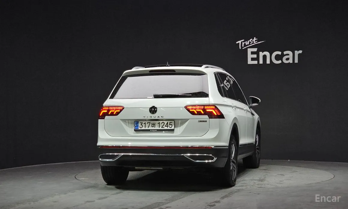 Фото 4 - Volkswagen Tiguan