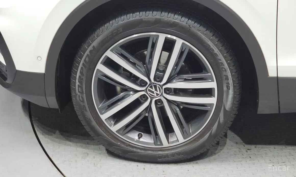 Фото 5 - Volkswagen Tiguan