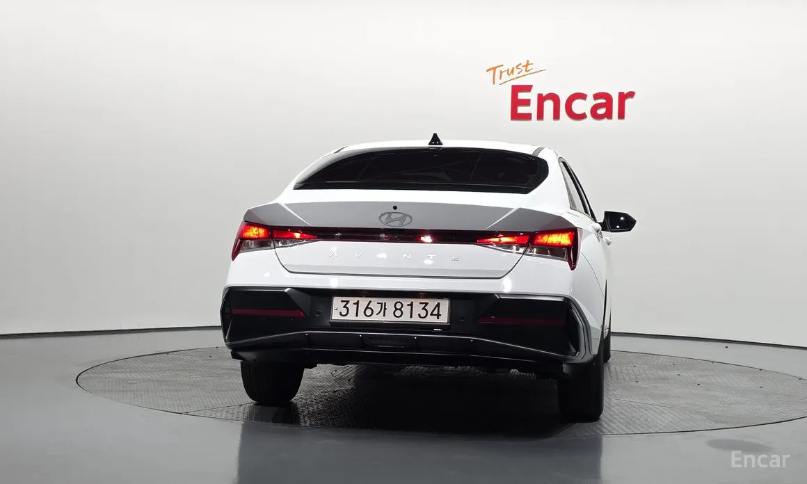 Фото 4 - Hyundai Avante