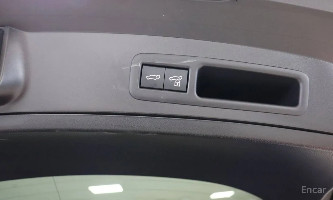 Фото 18 - Lexus UX