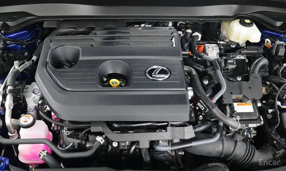 Фото 6 - Lexus UX