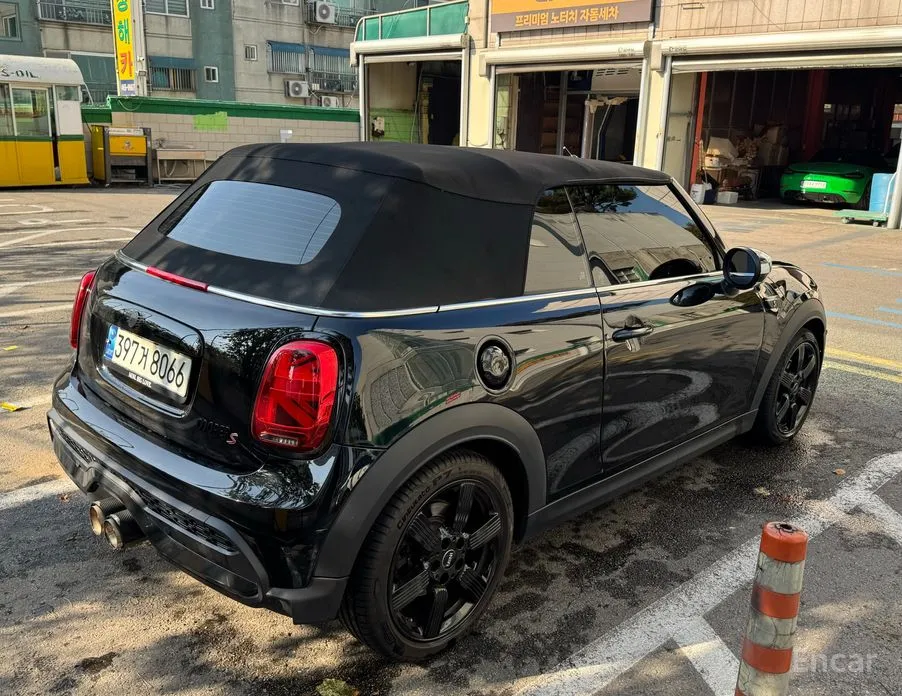 Фото 8 - Mini Cooper Convertible