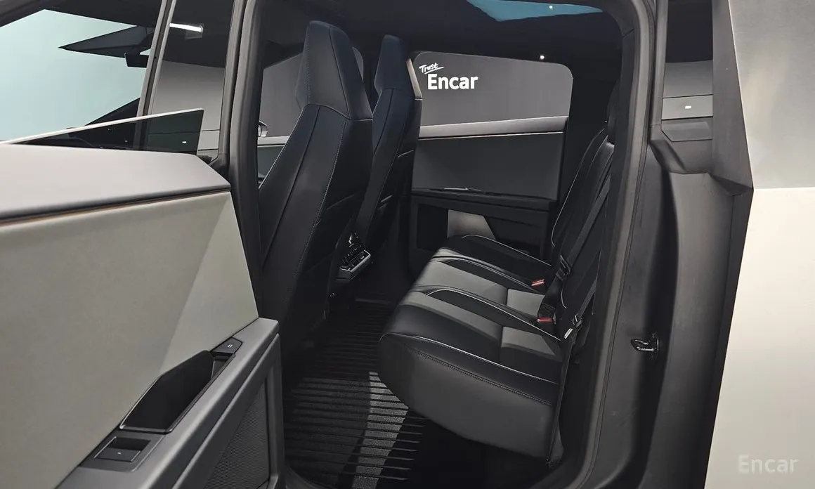 Фото 12 - Tesla Cybertruck