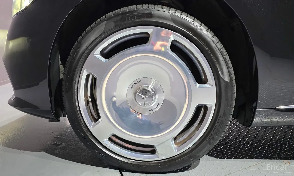 Фото 19 - Mercedes-Benz S-Class