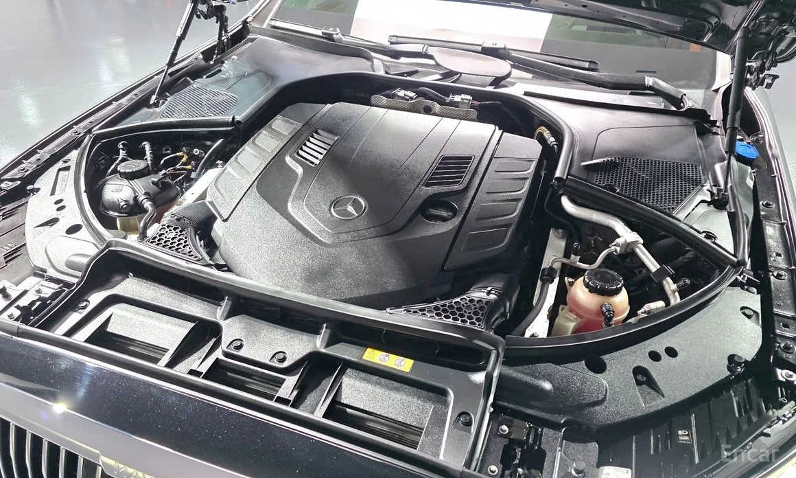 Фото 20 - Mercedes-Benz S-Class