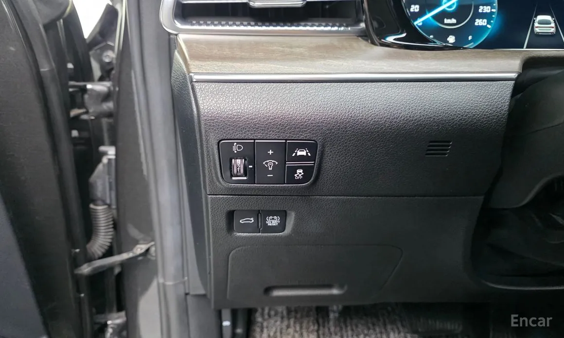 Фото 12 - Kia K5