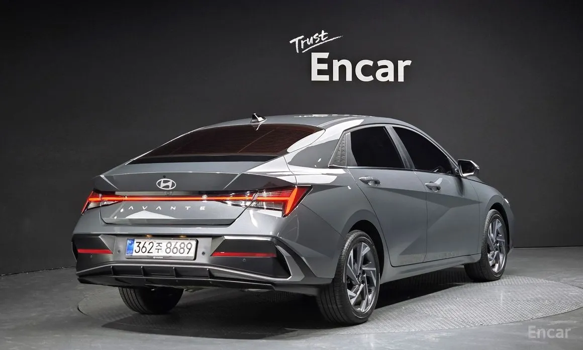 Photo 2 - Hyundai Avante