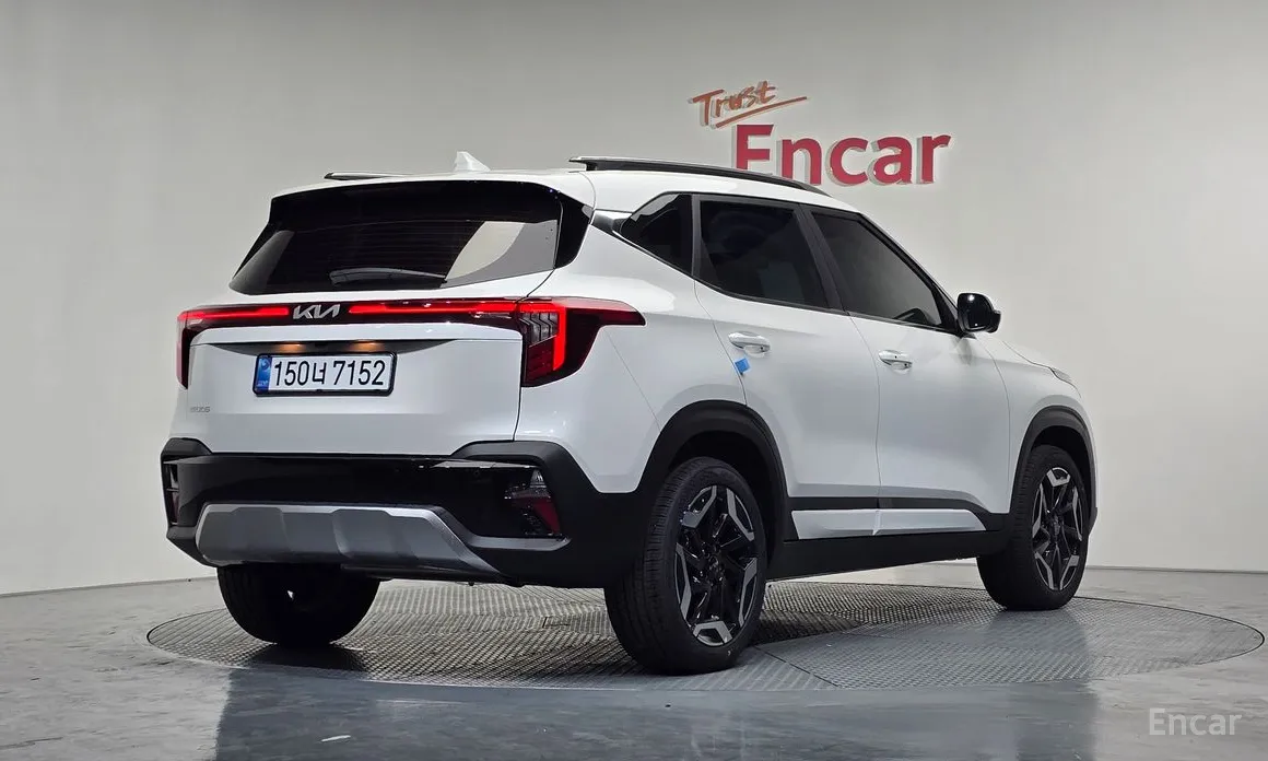 Фото 2 - Kia Seltos