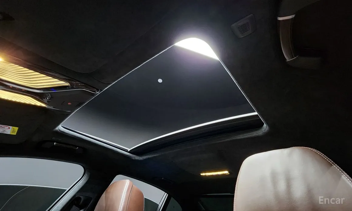 Фото 17 - BMW 7 Series