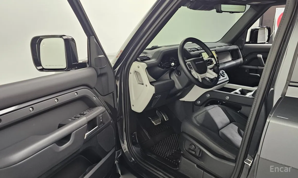 Фото 11 - Land Rover Defender